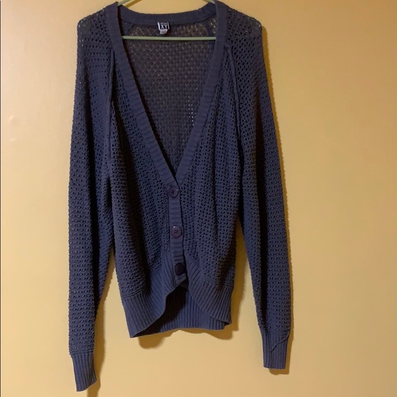 Two sweaters for the price of one! - Picture 3 of 4